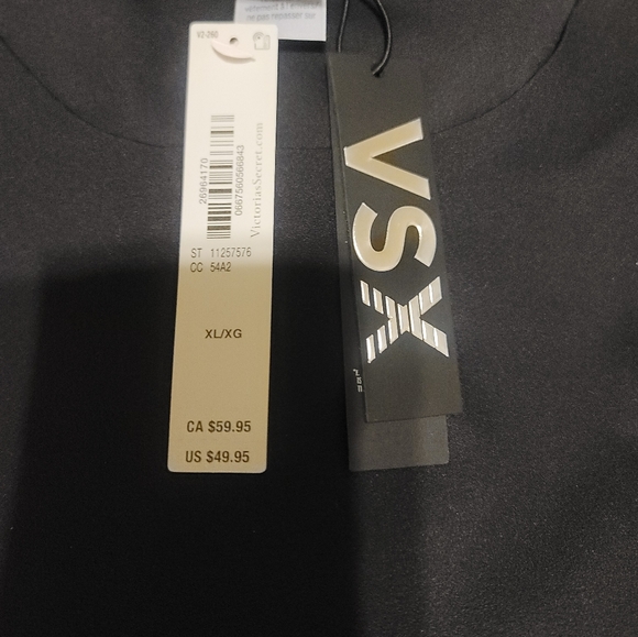 NWT Victoria Secret Black Long Sleeve compression type Top,size Xl w/ thumbholes - Picture 7 of 9